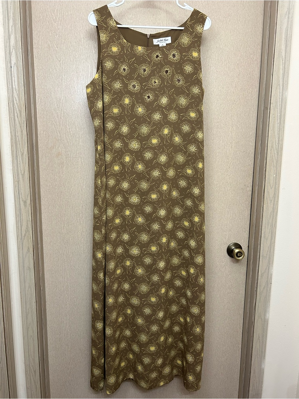 Judith Hart Collection - Vintage Brown and Yellow Sunflower Dress - Size 16